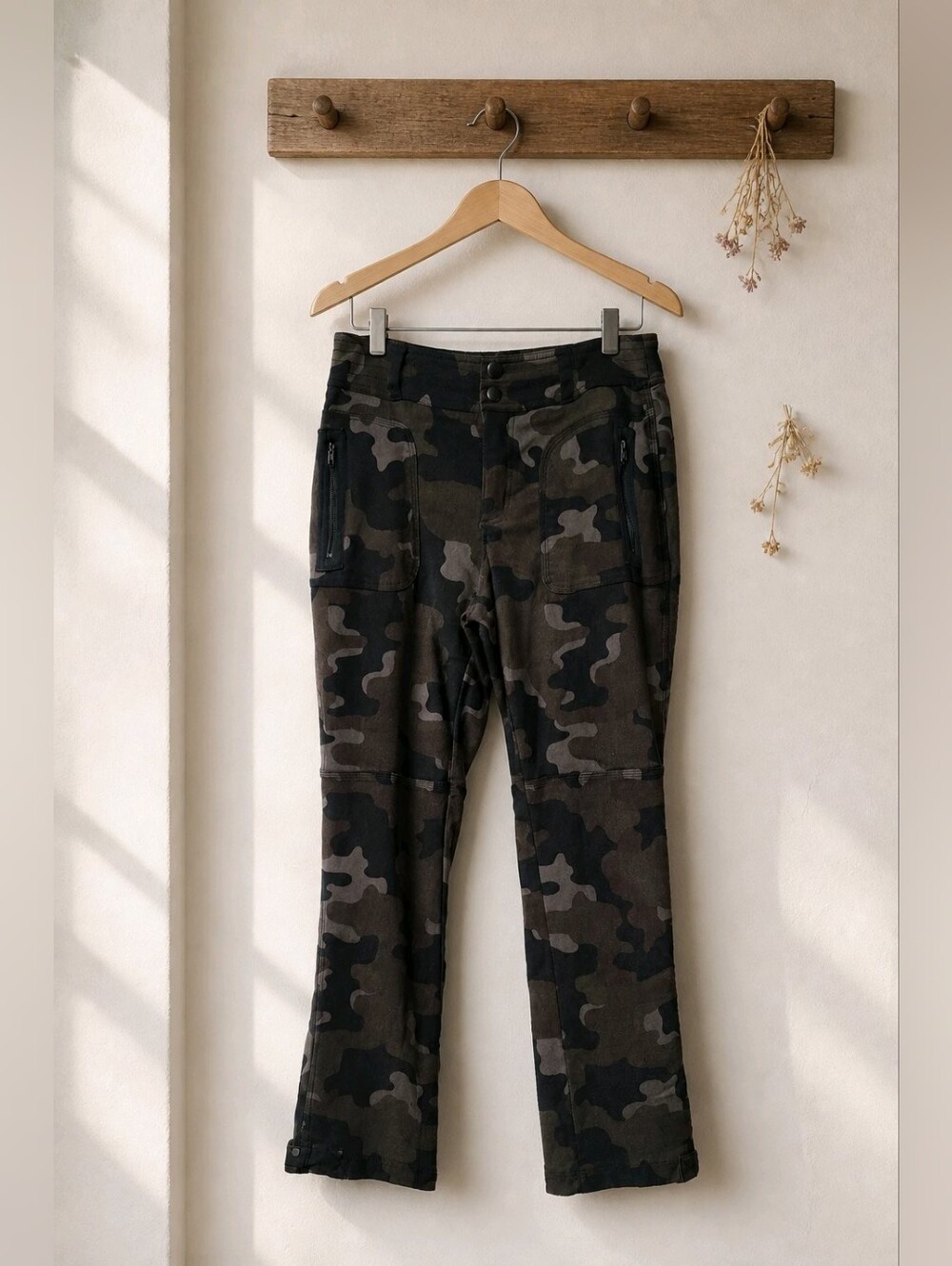 G.I.L.I. Stretch Camo Utility Pants - Green Black Grey Camo Sz 10 Wmns